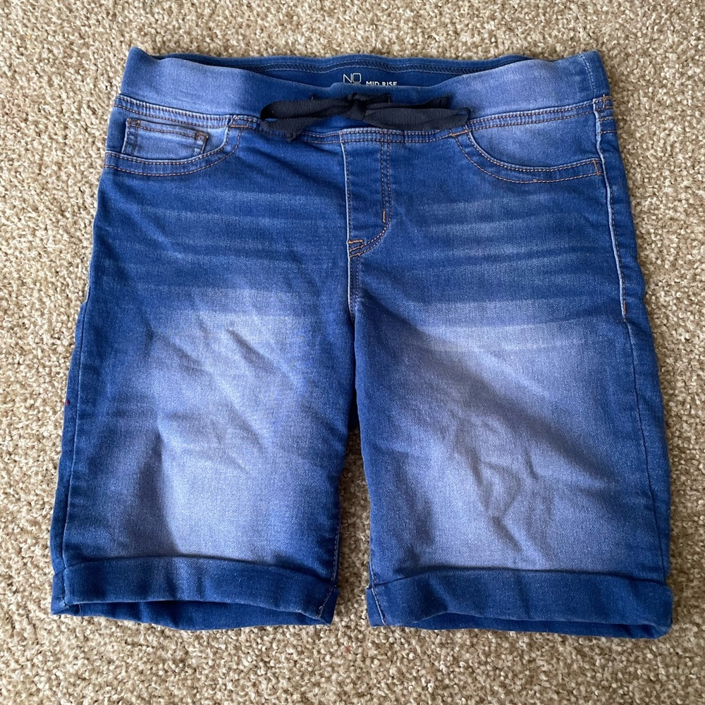 No Boundaries mid rise medium (7-9) summer shorts